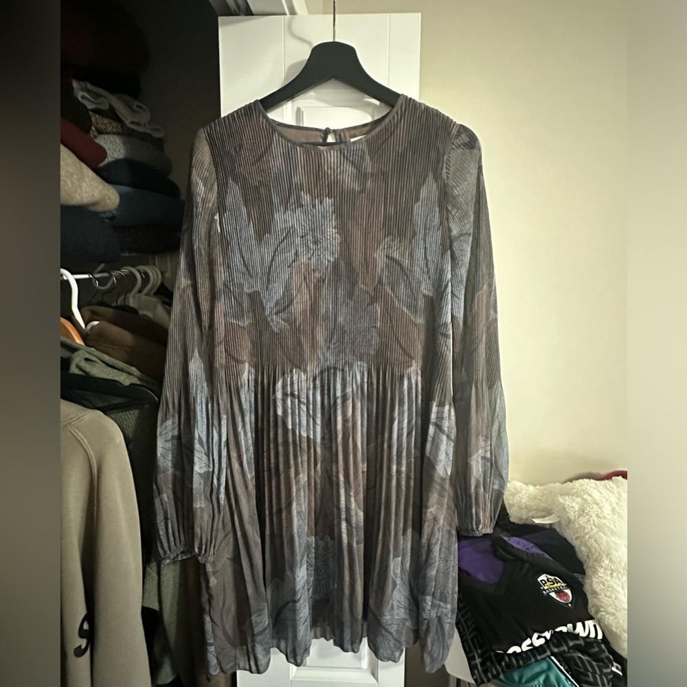 Aritzia Wilfred Daydreamer Dress